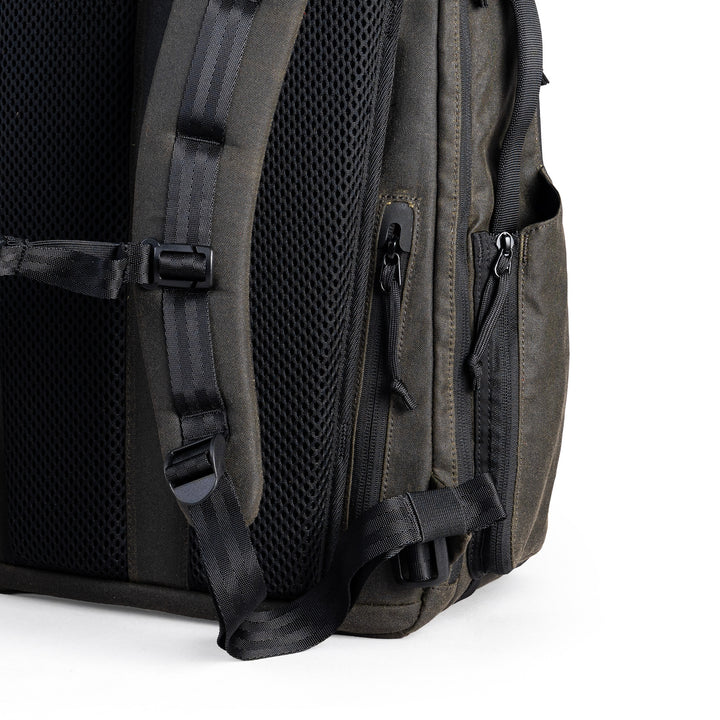 CT21 Lite Backpack - Waxed Canvas