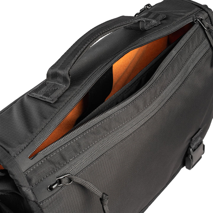 CT MESSENGER BAG 14 - Robic® Nylon 420D Ripstop