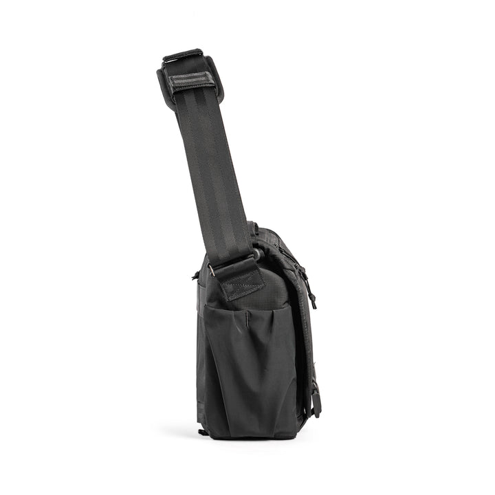 CT MESSENGER BAG 14 - Robic® Nylon 420D Ripstop